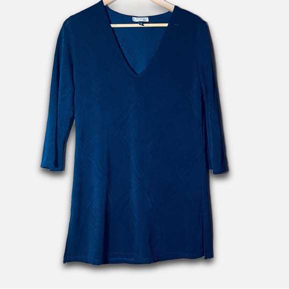 J Valdi Other - J Valdi Women’s Navy Blue 3/4 sleeve Swim Cover Up Size Medium